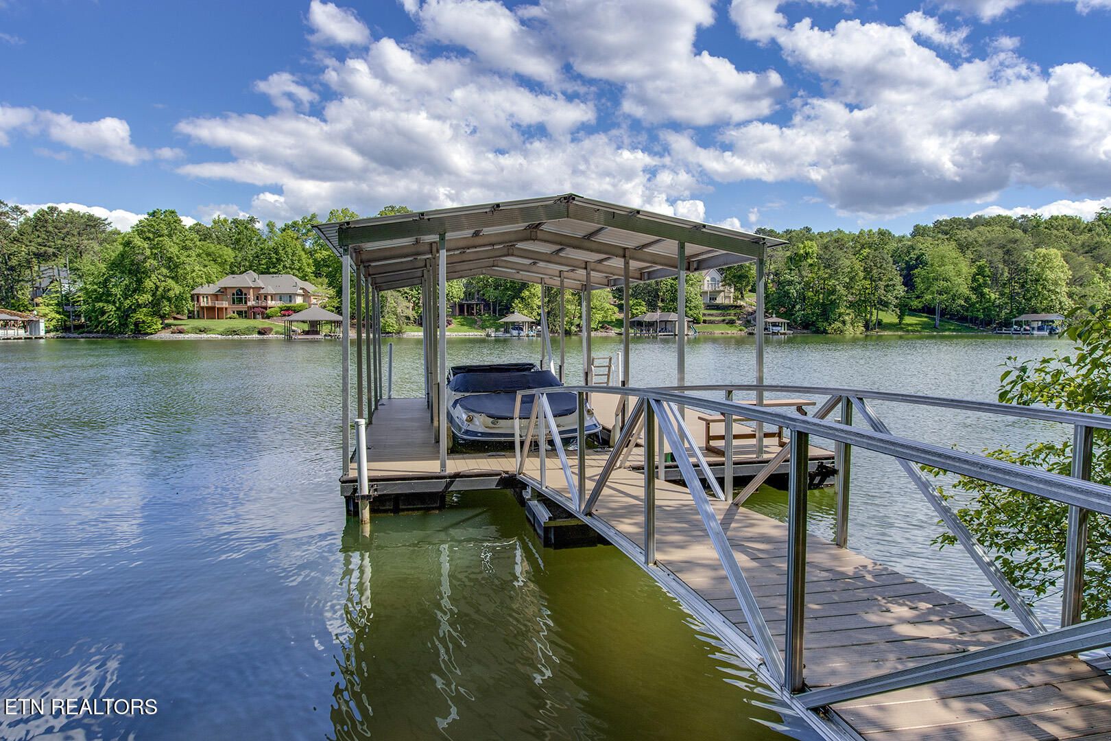 Loudon, Tennessee 37774, United States, 3 Bedrooms Bedrooms, ,3 BathroomsBathrooms,Residential,Active,130894