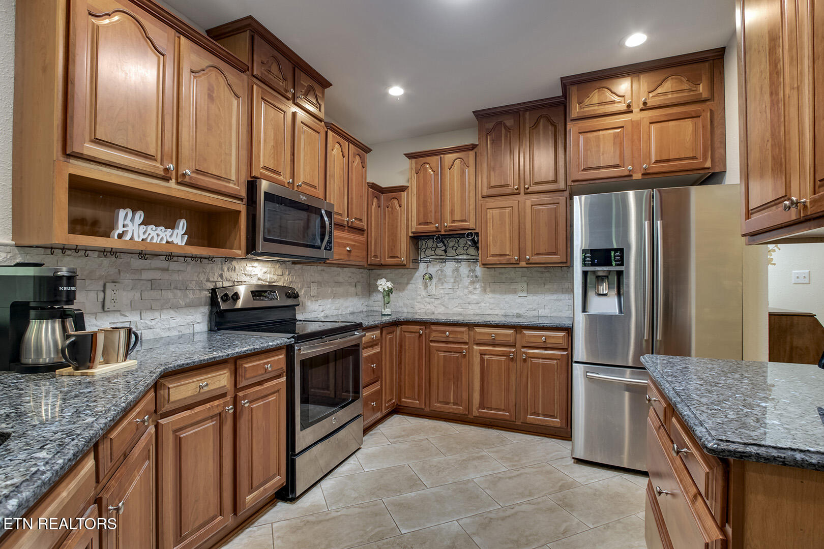 Loudon, Tennessee 37774, United States, 3 Bedrooms Bedrooms, ,3 BathroomsBathrooms,Residential,Active,130894