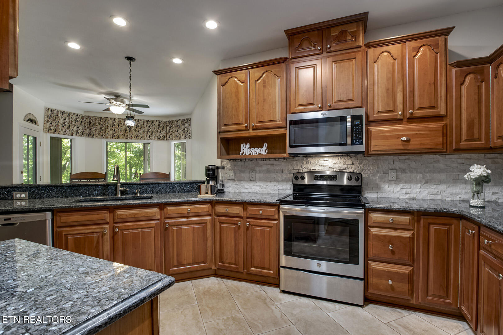 Loudon, Tennessee 37774, United States, 3 Bedrooms Bedrooms, ,3 BathroomsBathrooms,Residential,Active,130894