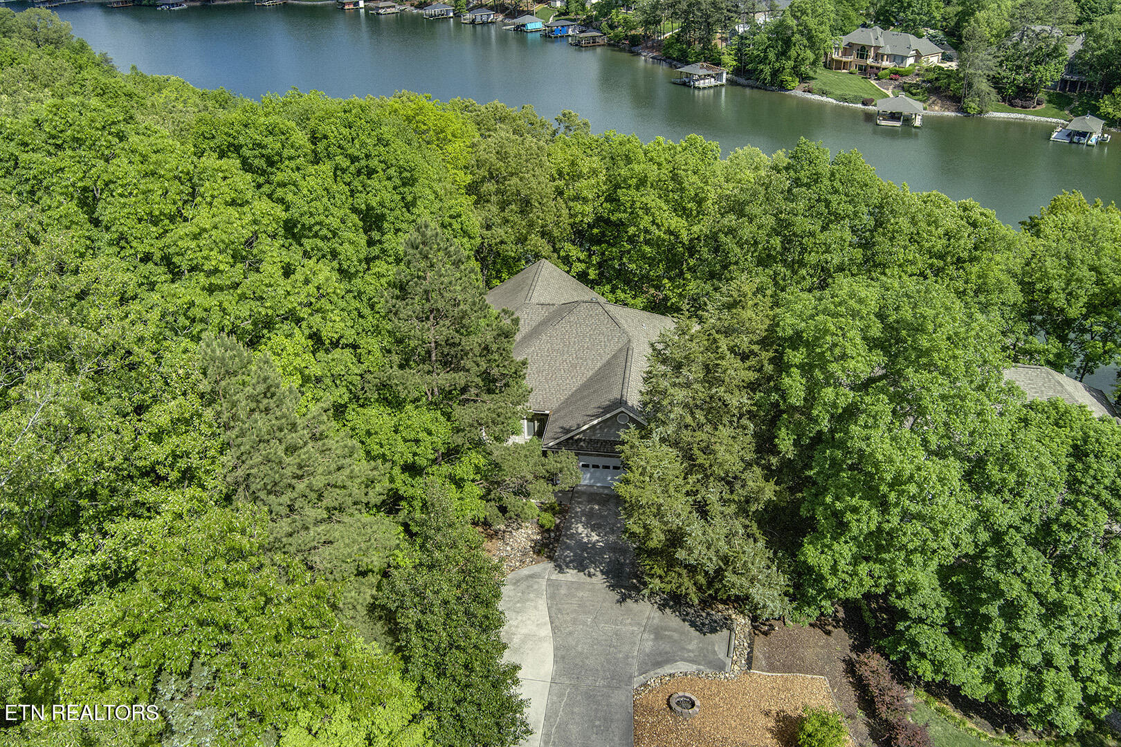 401 Shawnee Place