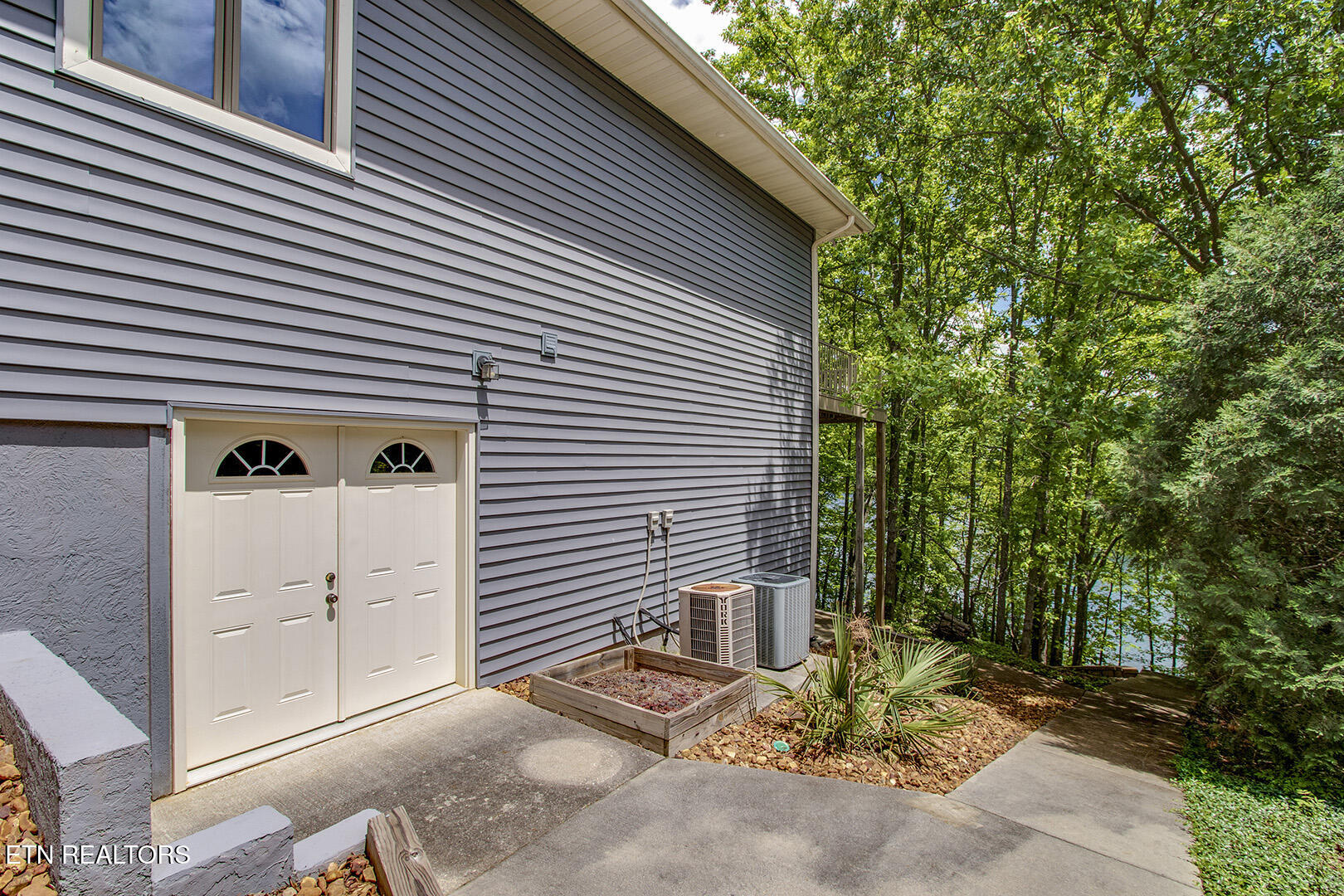 Loudon, Tennessee 37774, United States, 3 Bedrooms Bedrooms, ,3 BathroomsBathrooms,Residential,Active,130894