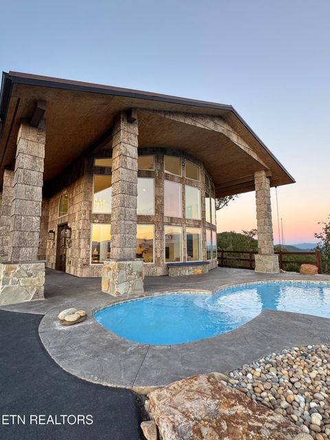 3661 Richardson Cove Rd Sevierville TN 37876