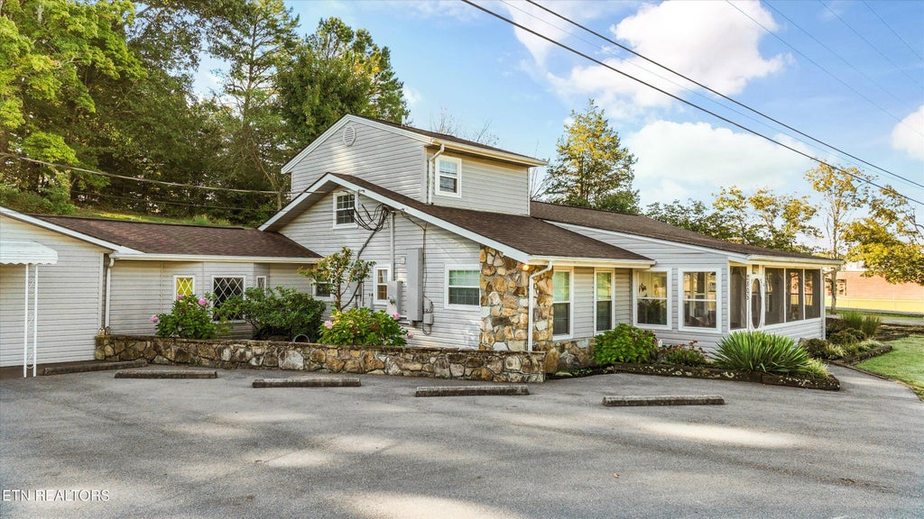 Photo of 2805 Old Newport Hwy, Sevierville, TN 37876 (MLS # 1357303)