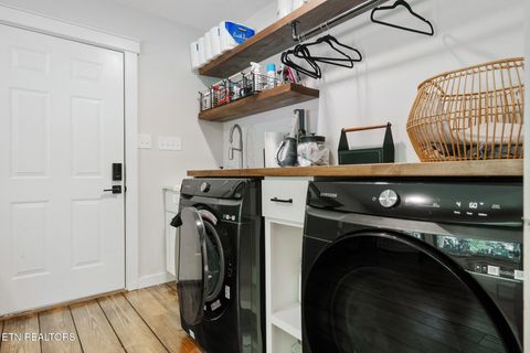 Tiny photo for 2418 E Gallaher Ferry Rd, Knoxville, TN 37932 (MLS # 1341285)