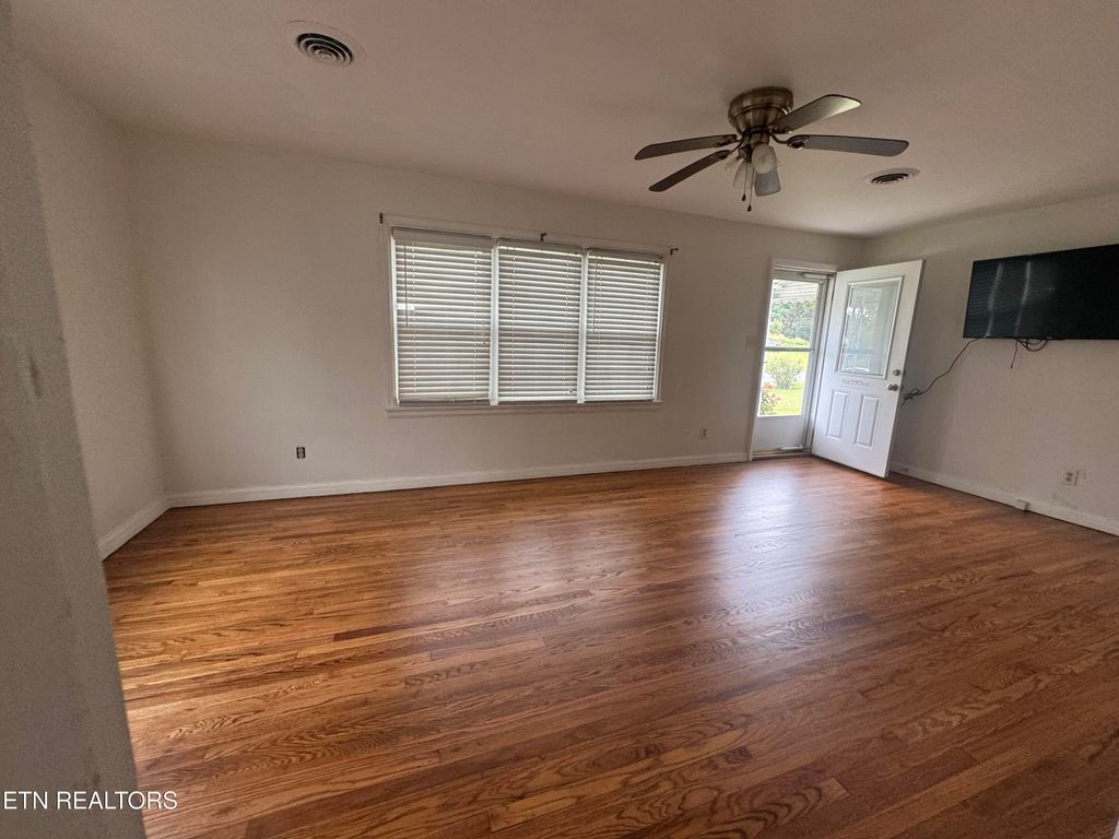 Photo of 1633 Old Newport Hwy, Newport, TN 37821 (MLS # 1316432)