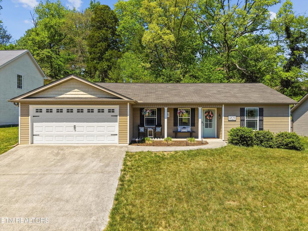 Photo of 9523 Honeydew Lane, Knoxville, TN 37931 (MLS # 1337636)