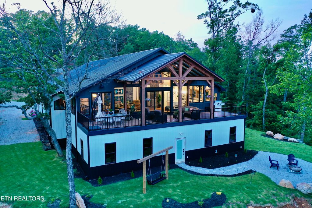 Photo of 550 Steer Creek Rd, Tellico Plains, TN 37385 (MLS # 1289992)