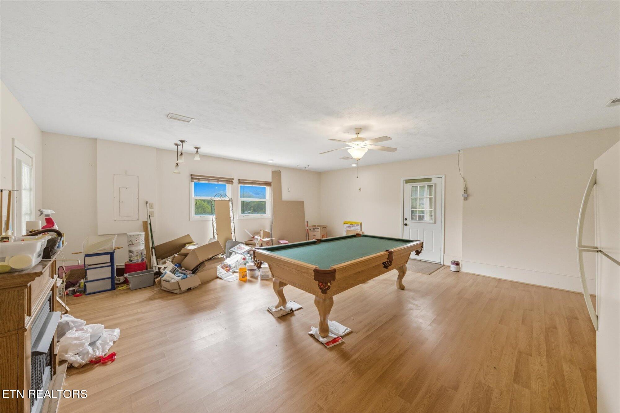 1502 Valley Cove Way