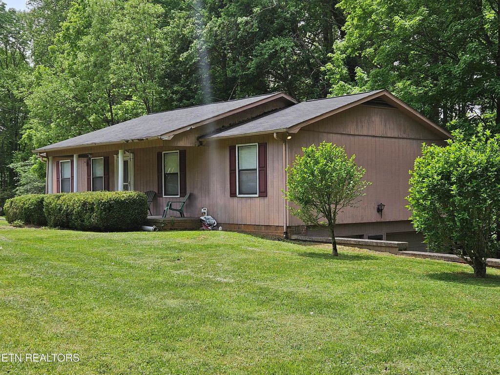 Photo of 3041 Bridgeway Drive, Cookeville, TN 38506 (MLS # 1341330)