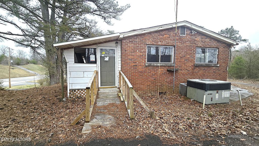 Photo of 5123 Roane State Hwy, Rockwood, TN 37854 (MLS # 1331528)