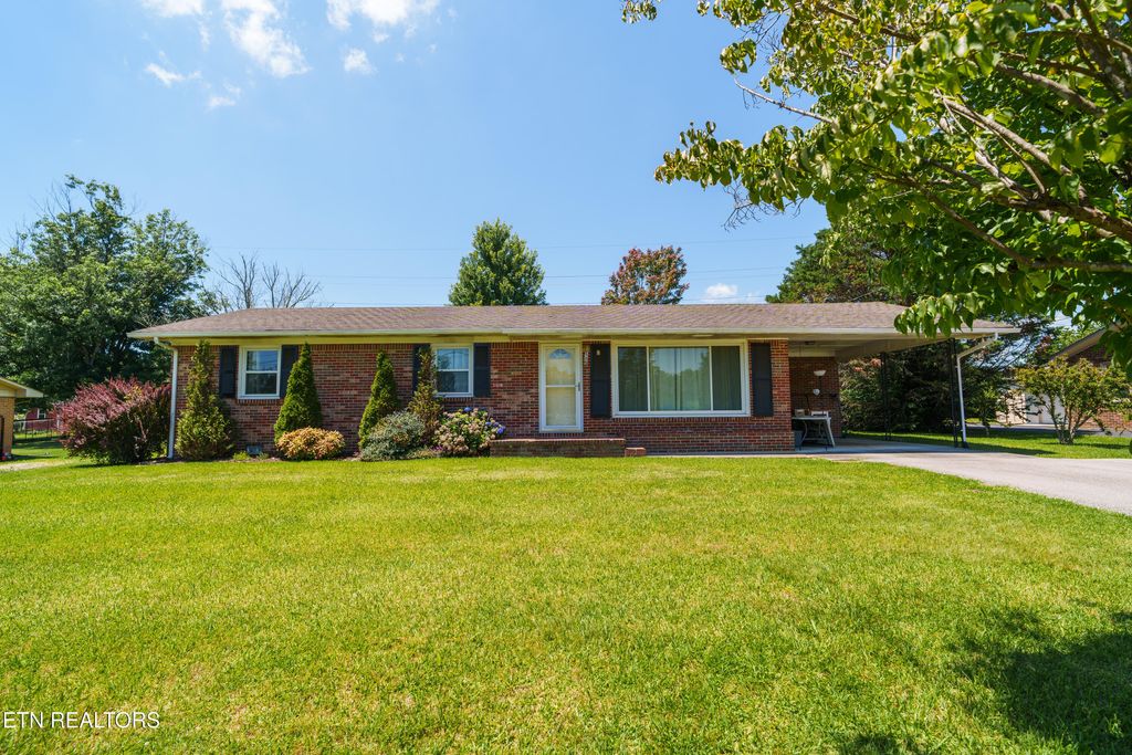 Photo of 885 Southgate Drive, Cookeville, TN 38501 (MLS # 1344720)