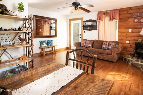 Tiny photo for 2652 Sunset Rd, Sevierville, TN 37862 (MLS # 1359378)