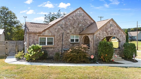 Tiny photo for 1301 Tazewell Pike, Plainview, TN 37721 (MLS # 1356177)