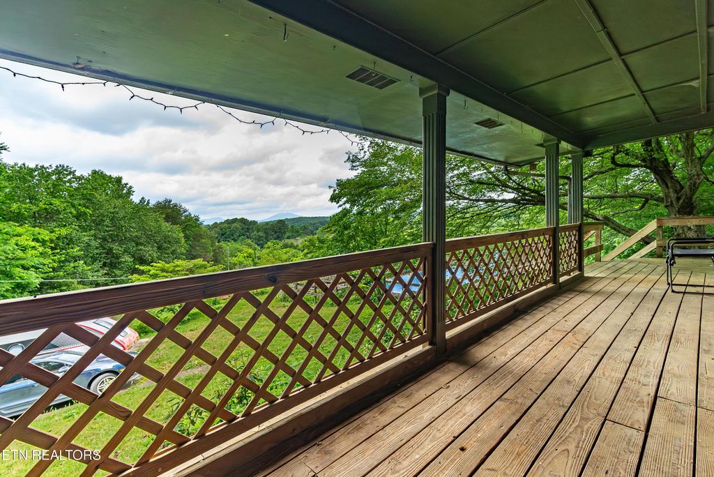 Photo of 219 Bunch Lane, Clinton, TN 37716 (MLS # 1301372)