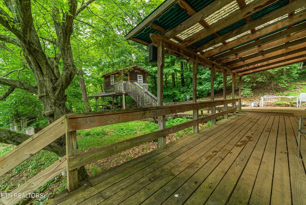 Photo of 219 Bunch Lane, Clinton, TN 37716 (MLS # 1301372)