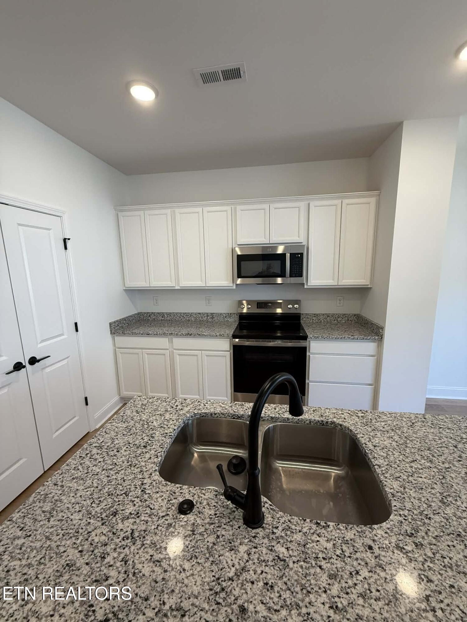 8828 Chapman Trace Way