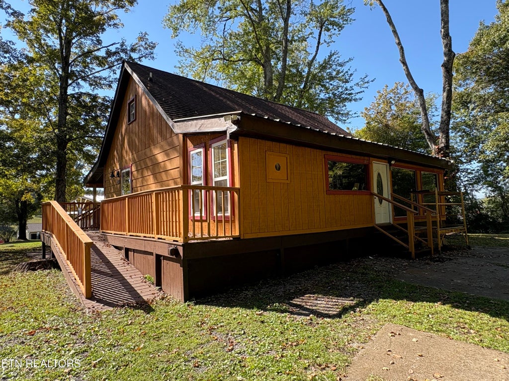 Photo of 6104 Roberts Rd, Corryton, TN 37721 (MLS # 1359299)