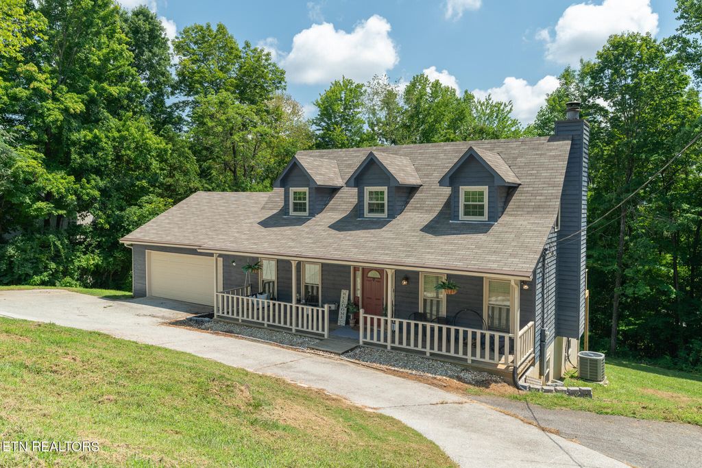 Photo of 1700 Ridgecrest Drive, Knoxville, TN 37918 (MLS # 1321270)