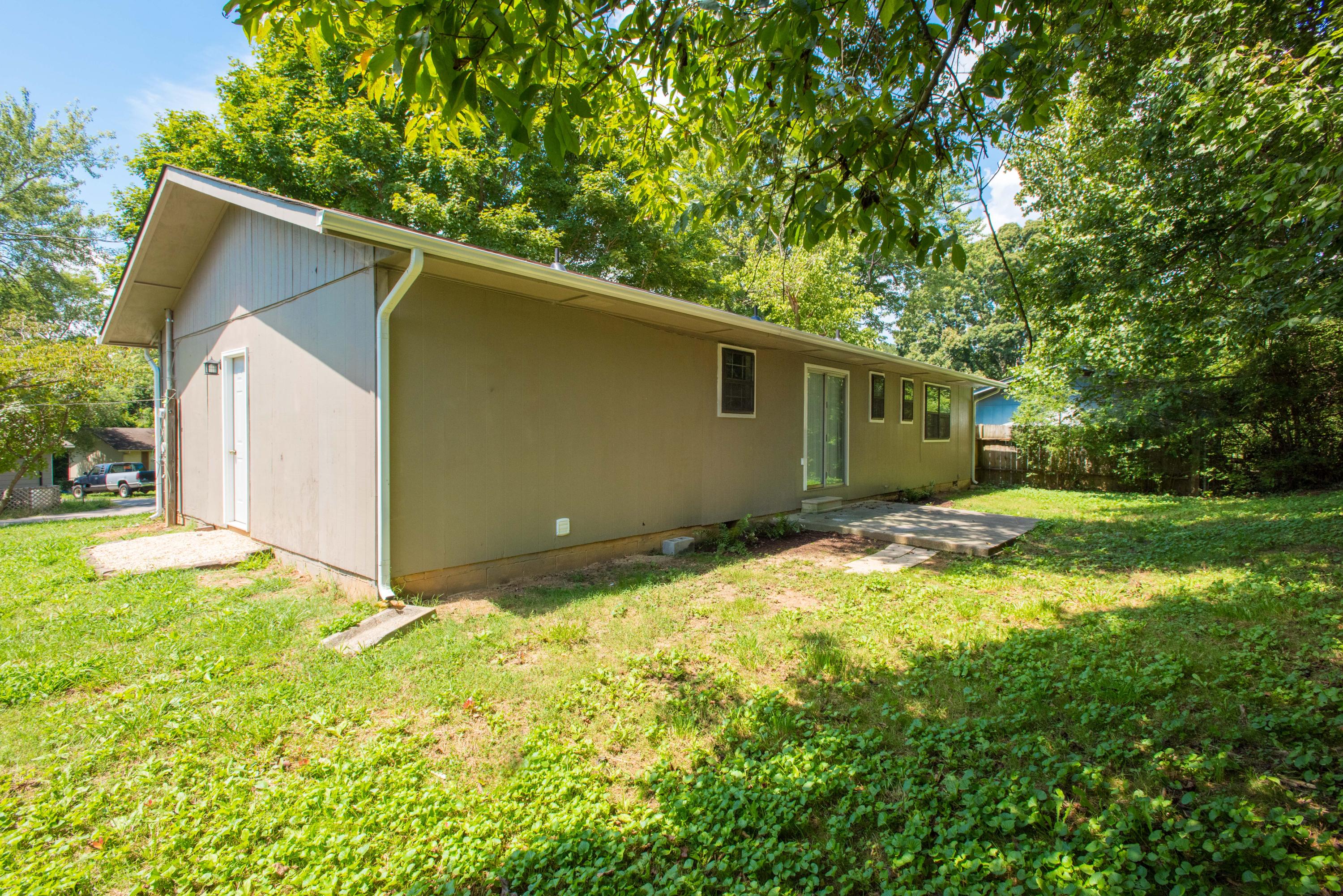 Photo 1 of 36 — 1714 Ambling Lane, Knoxville, TN 37912