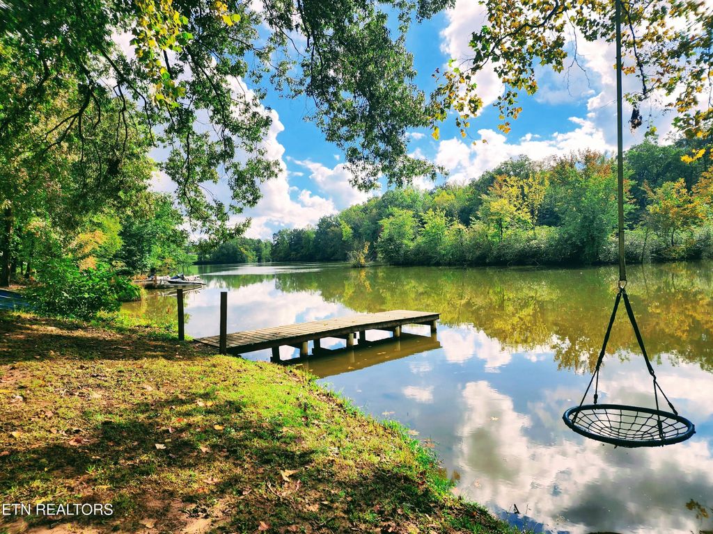 Photo of 104 Azalea Circle, Harriman, TN 37748 (MLS # 1316643)