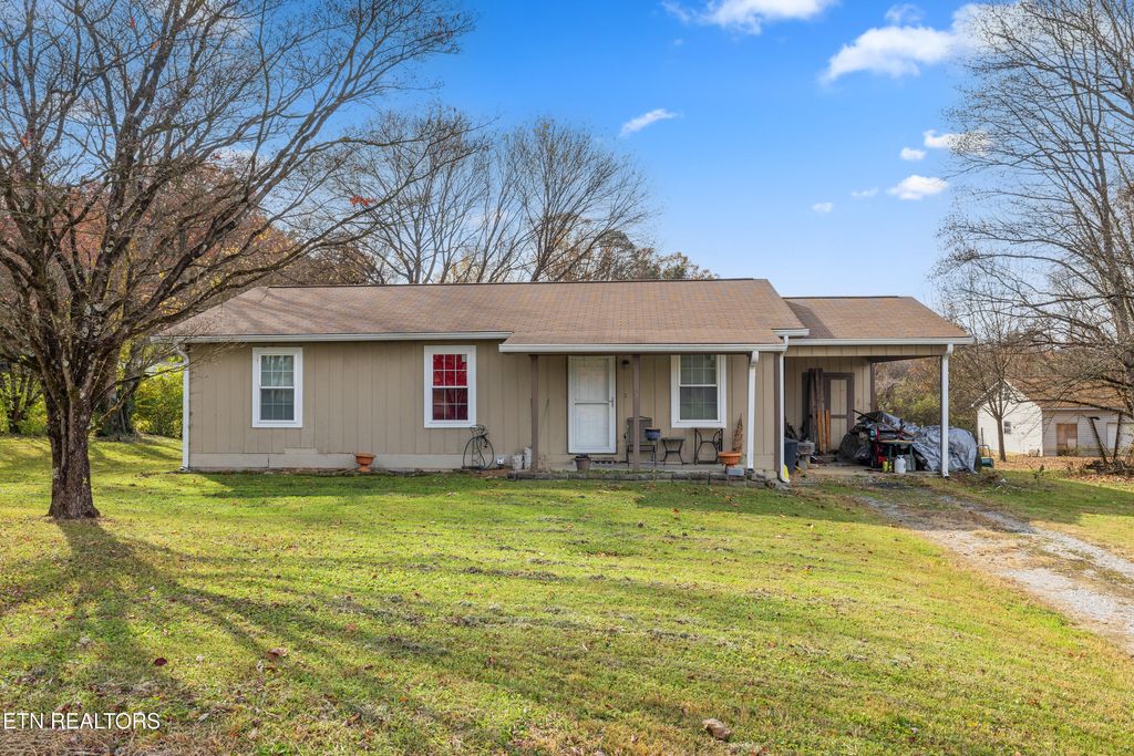 Photo of 3473 Russellwood Drive, Rockford, TN 37853 (MLS # 1322459)