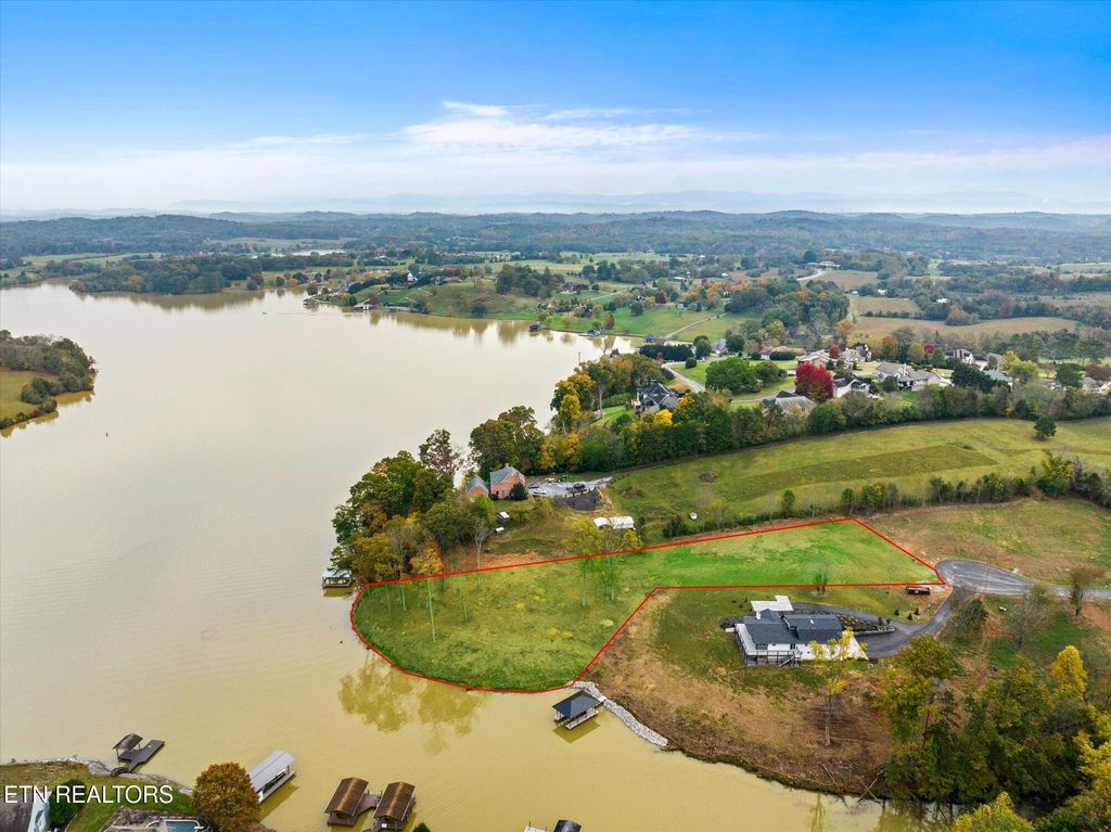 Photo of 3836 Lakeside Estates Way, Louisville, TN 37777 (MLS # 1279842)