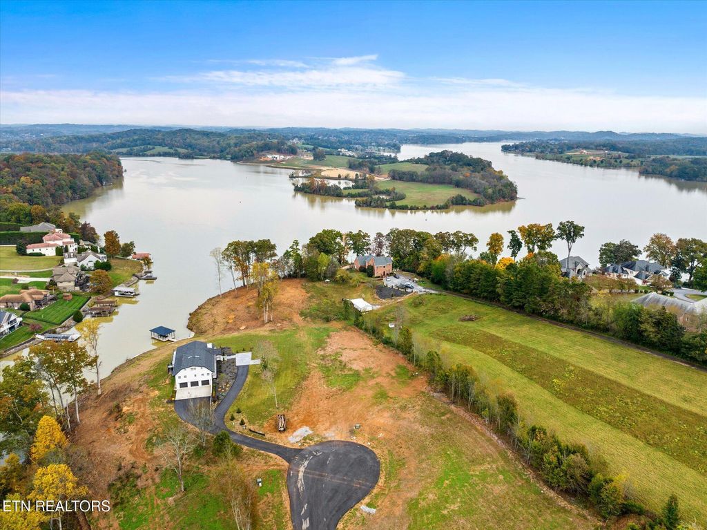 Photo of 3836 Lakeside Estates Way, Louisville, TN 37777 (MLS # 1279842)