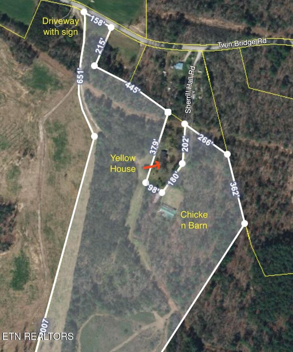 Photo of 1567 Twin Bridge Rd, Deer Lodge, TN 37726 (MLS # 1291001)