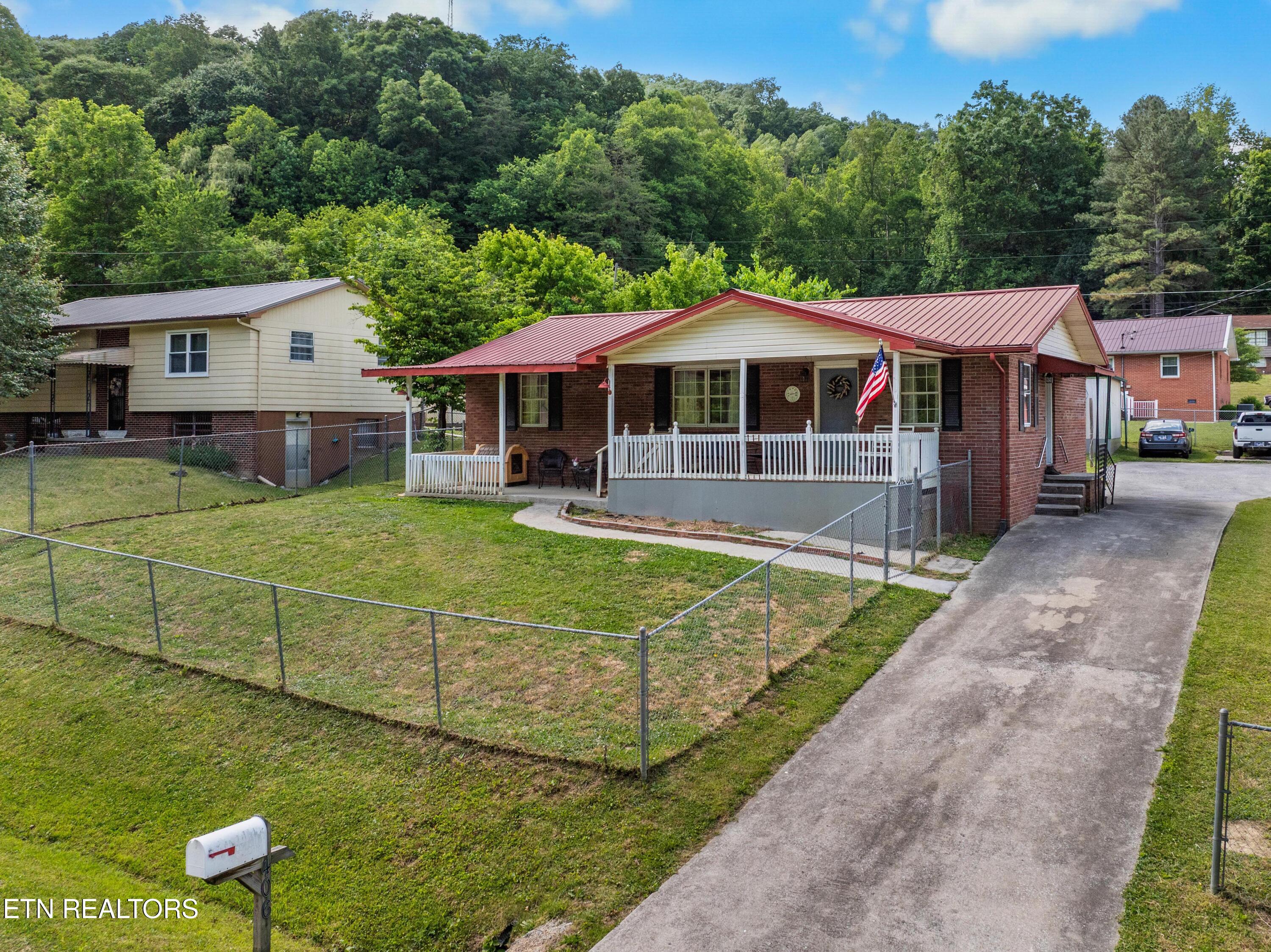 406 Douglas Lane
