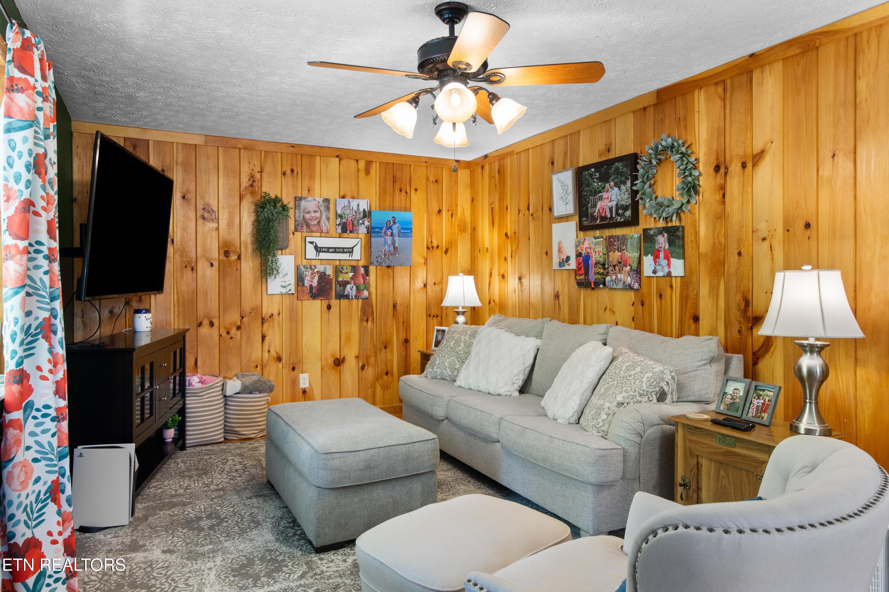 406 Douglas Lane