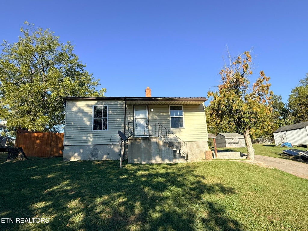 Photo of 507 S Indiana Ave, LaFollette, TN 37766 (MLS # 1358857)