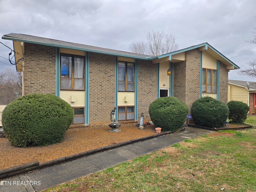 Photo of 7760 Cranley Rd, Powell, TN 37849 (MLS # 1338617)