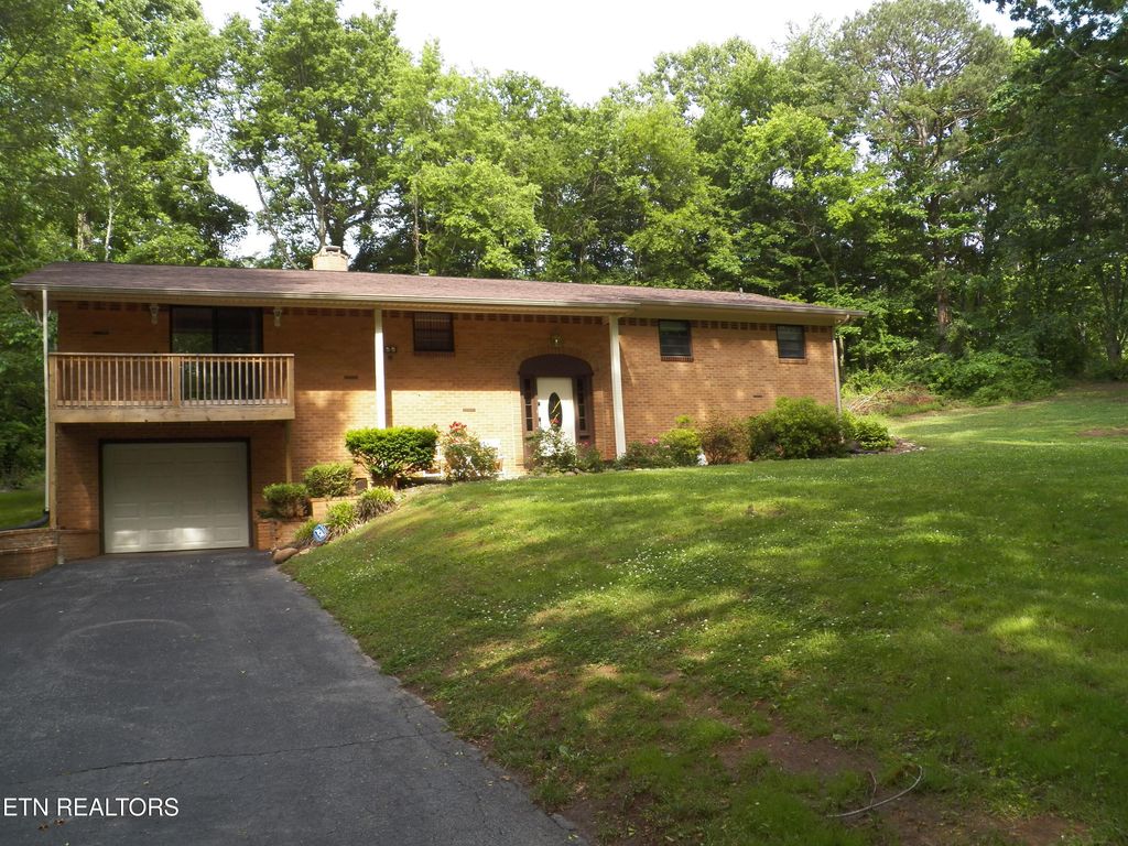 Photo of 1634 Snodderly Drive, Lenoir City, TN 37771 (MLS # 1300743)