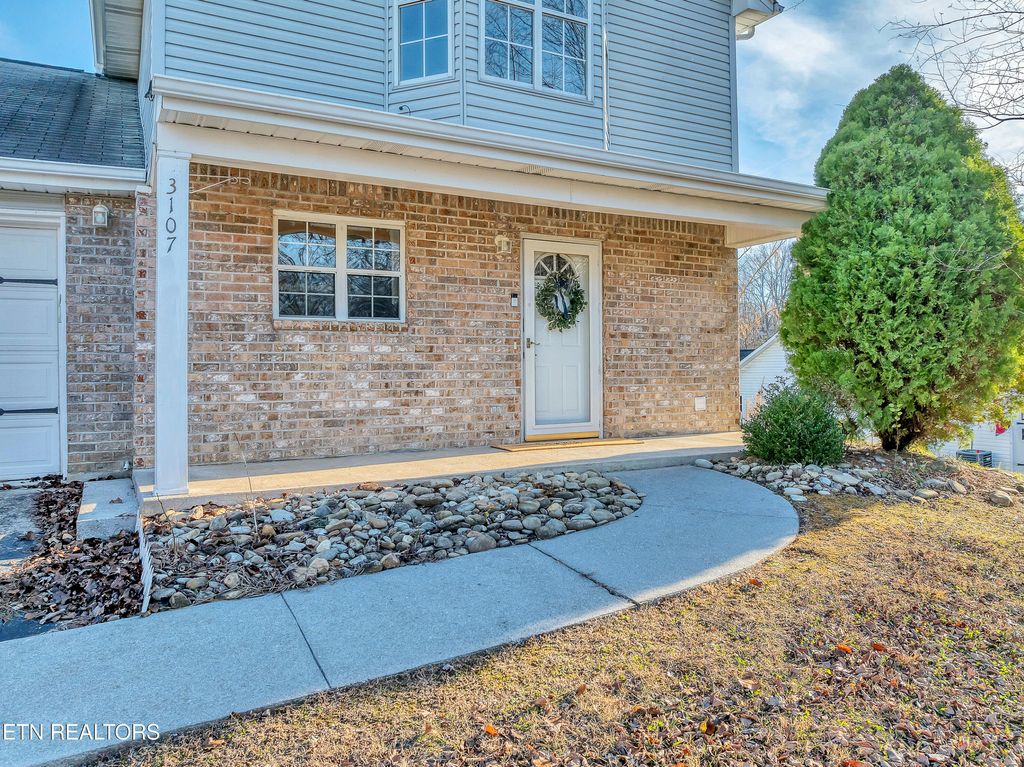 Photo of 3107 Harrington Court, Maryville, TN 37803 (MLS # 1323143)