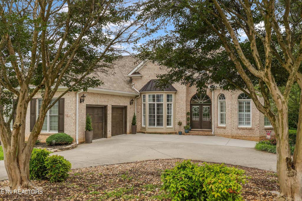 Photo of 430 Oak Chase Blvd, Lenoir City, TN 37772 (MLS # 1336442)