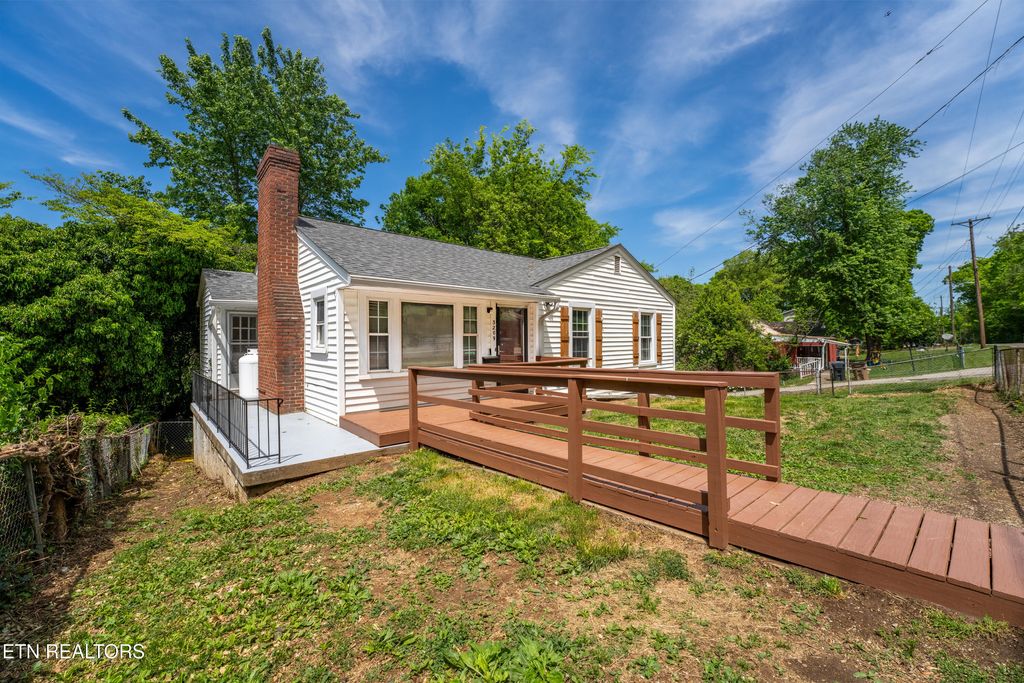 Photo of 3209 Washington Pike, Knoxville, TN 37917 (MLS # 1346679)