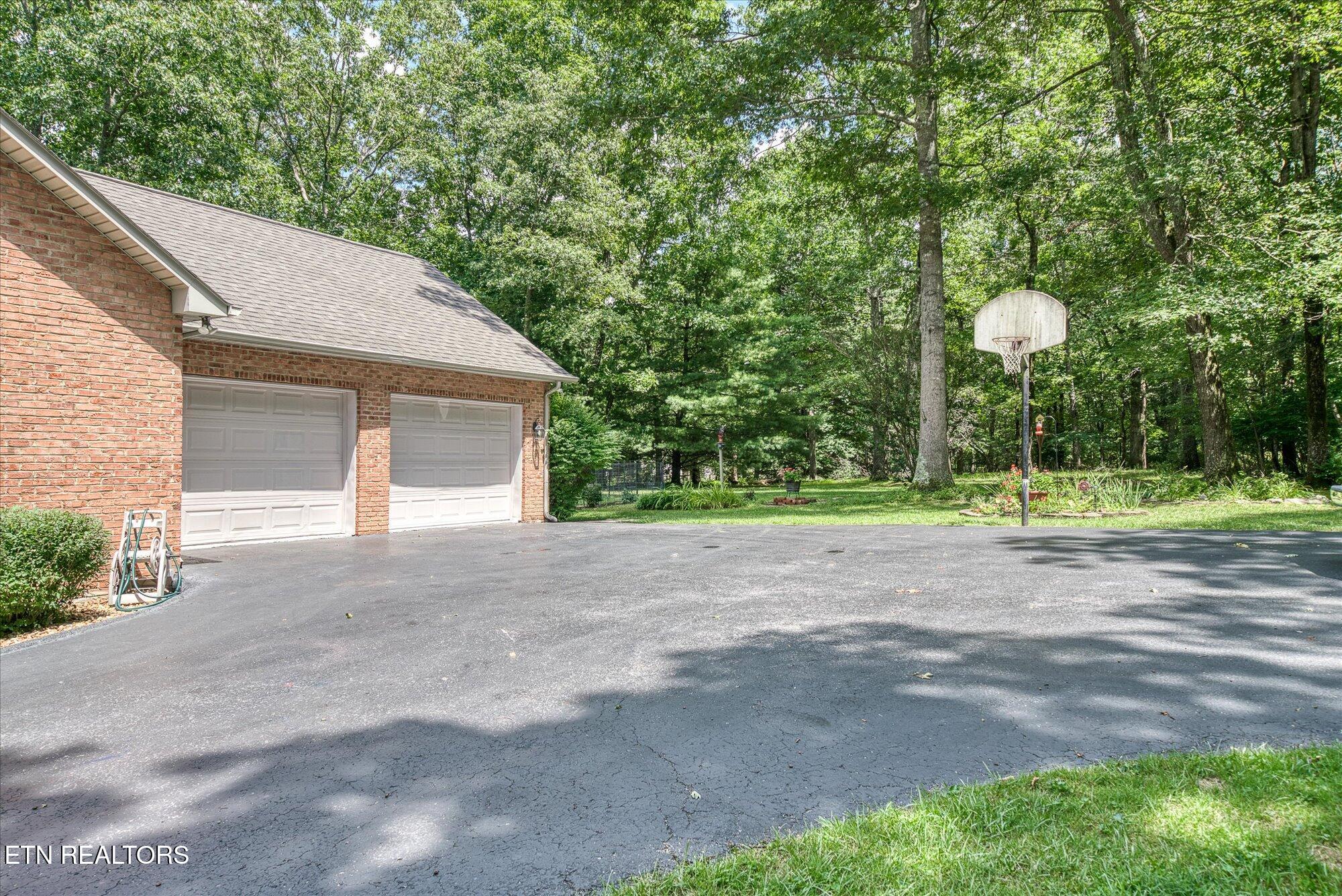 844 Laurel Circle Circle