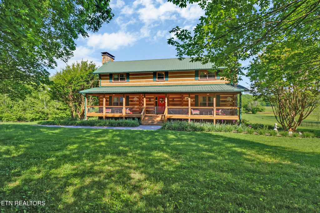 Photo of 871 Poplar Creek Rd, Oliver Springs, TN 37840 (MLS # 1333063)