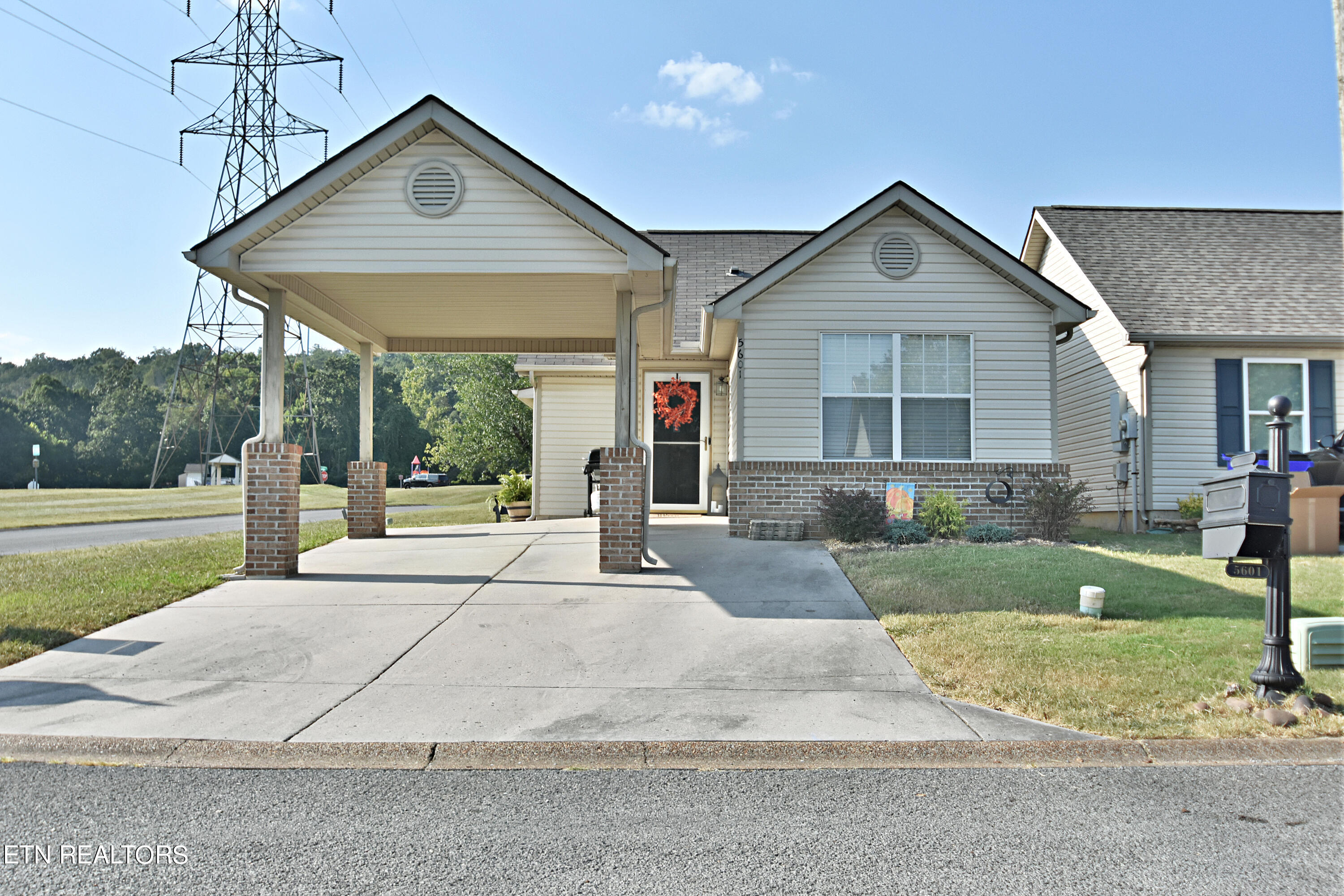 View Knoxville, TN 37924 house