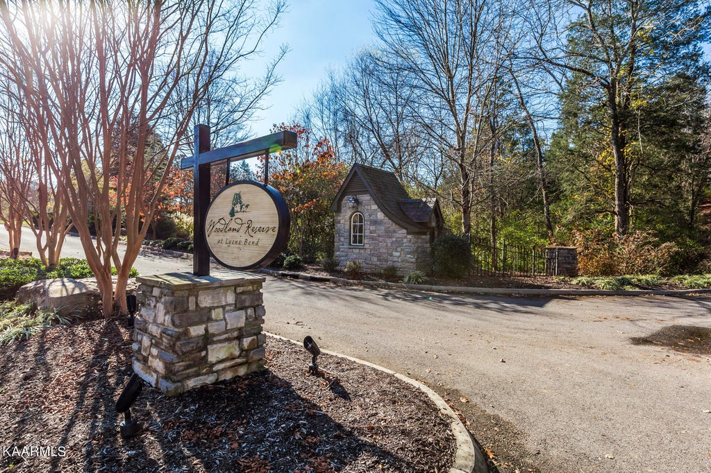 Photo of 2525 Woodland Reserve Lane, Knoxville, TN 37919 (MLS # 1211764)