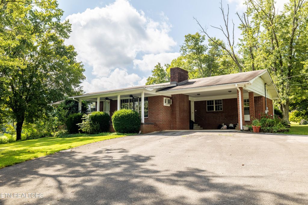 Photo of 7814 E Lamar Alexander Pkwy, Townsend, TN 37882 (MLS # 1240263)