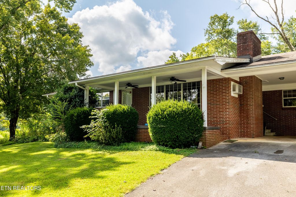 Photo of 7814 E Lamar Alexander Pkwy, Townsend, TN 37882 (MLS # 1240263)