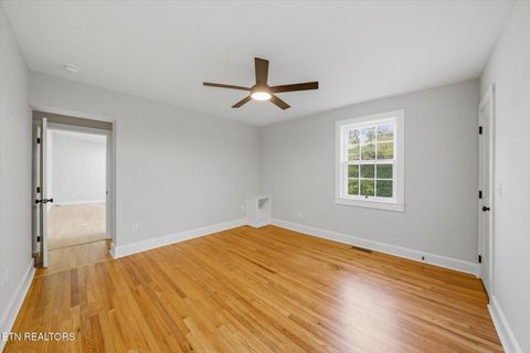 Tiny photo for 5707 NW Woodburn Drive, Knoxville, TN 37919 (MLS # 1333314)