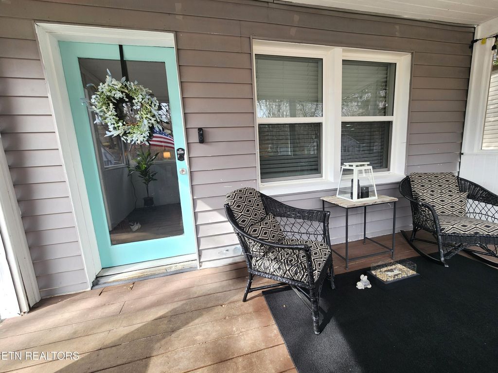 Photo of 241 Boardman Ave, Maryville, TN 37803 (MLS # 1330768)