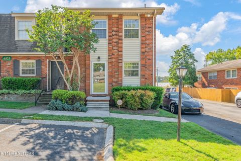 Photo of 6525 Deane Hill Drive #19, Knoxville, TN 37919 (MLS # 1326151)