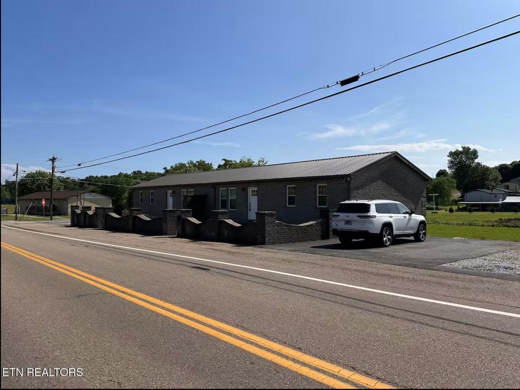 Photo of 1065 Valley Home Rd, Dandridge, TN 37725 (MLS # 1292136)