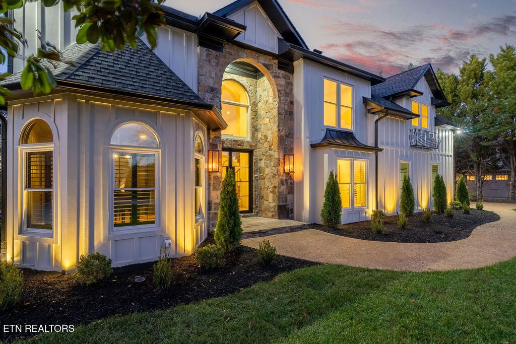 Photo of 9163 Linksvue Drive, Knoxville, TN 37922 (MLS # 1322804)