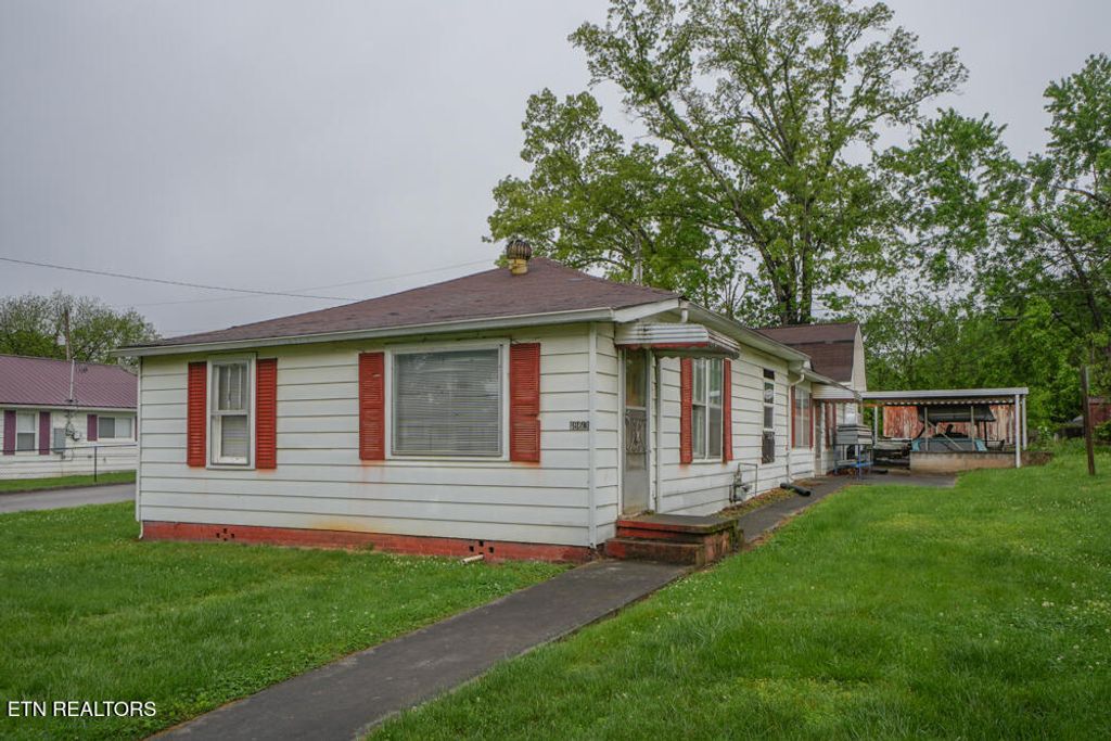 Photo of 863 Cedar St, Alcoa, TN 37701 (MLS # 1299167)