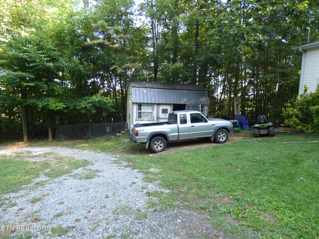 Photo of 1786 Fain Cemetery Rd, Dandridge, TN 37725 (MLS # 1316161)