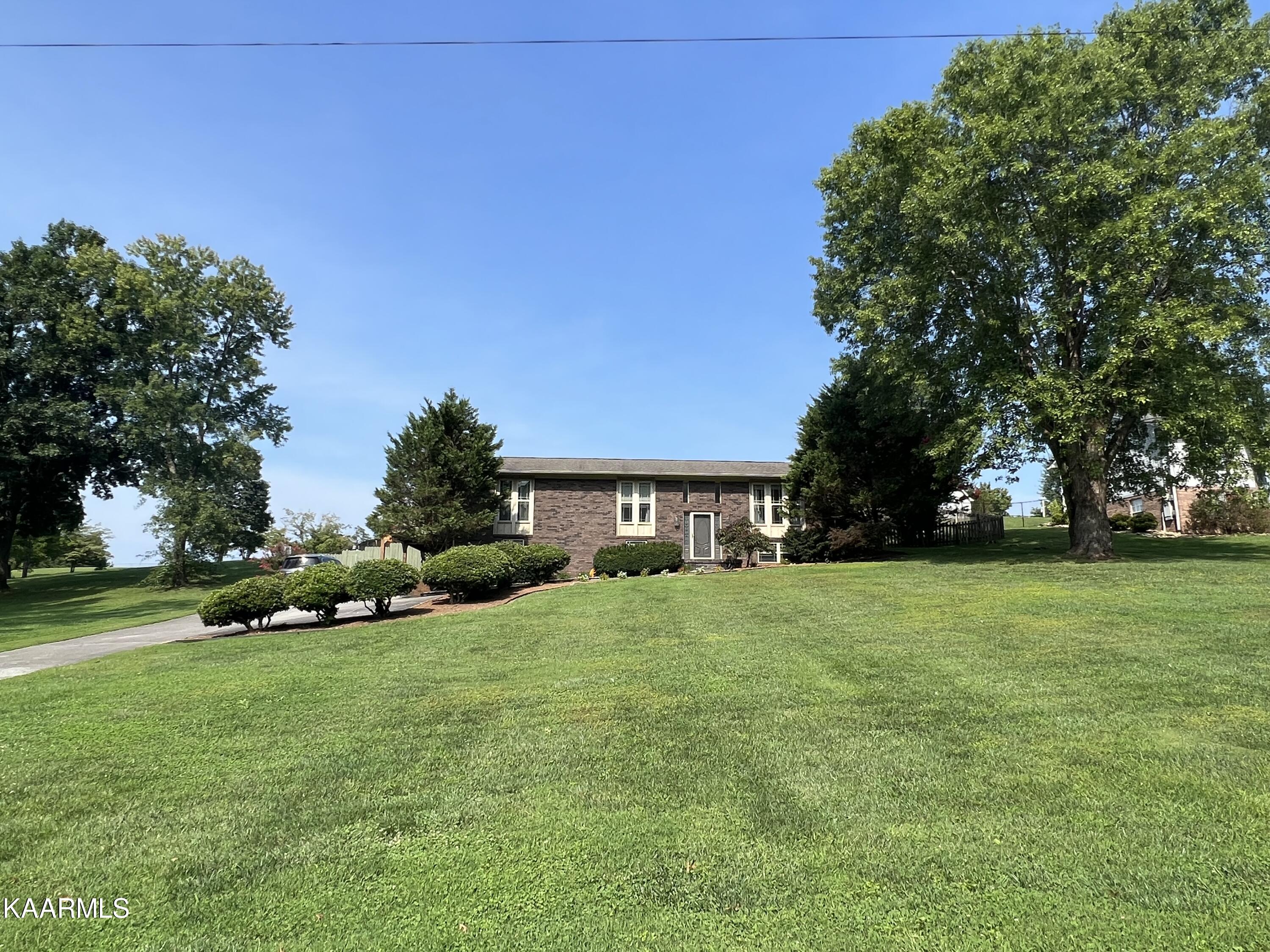 Photo 1 of 47 — 3812 Twin Island Drive, Maryville, TN 37804